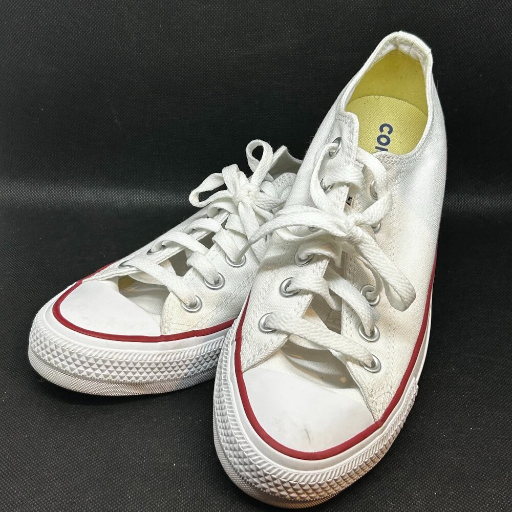 Unisex Converse All Star Ox optic white/red sneaker Size Men’s 6 /Women’s 8.